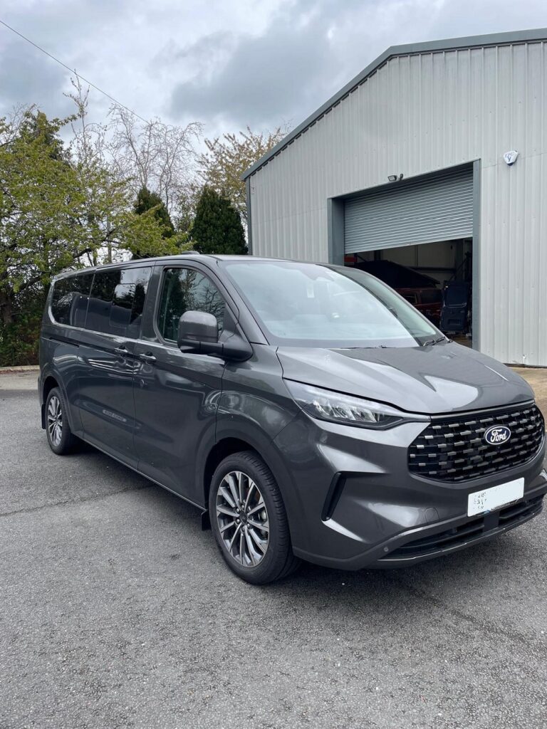 Ford Custom Titanium X Luxe